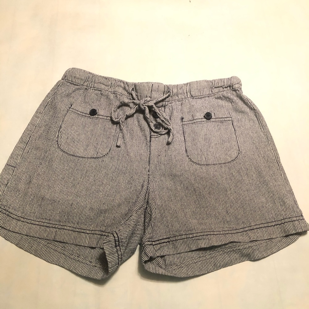 Style Me Pin Striped   Shorts Women Size L